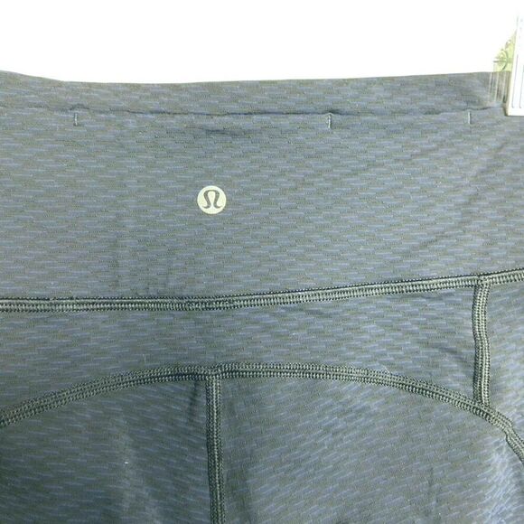 Lululemon Mid-Rise Cropped Mesh Paneled Leggings Women’s Size 6 - Picture 10 of 12